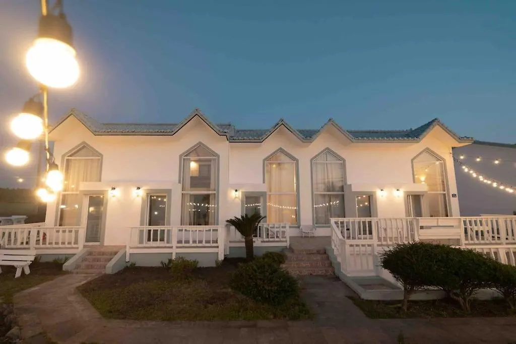 Le Village Aewol F Jeju